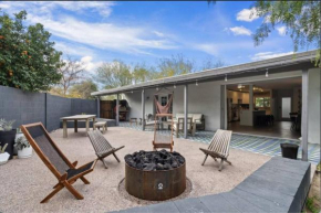 Mid-Century Stunner // Large Yard and Patio for Indoor/Outdoor Living